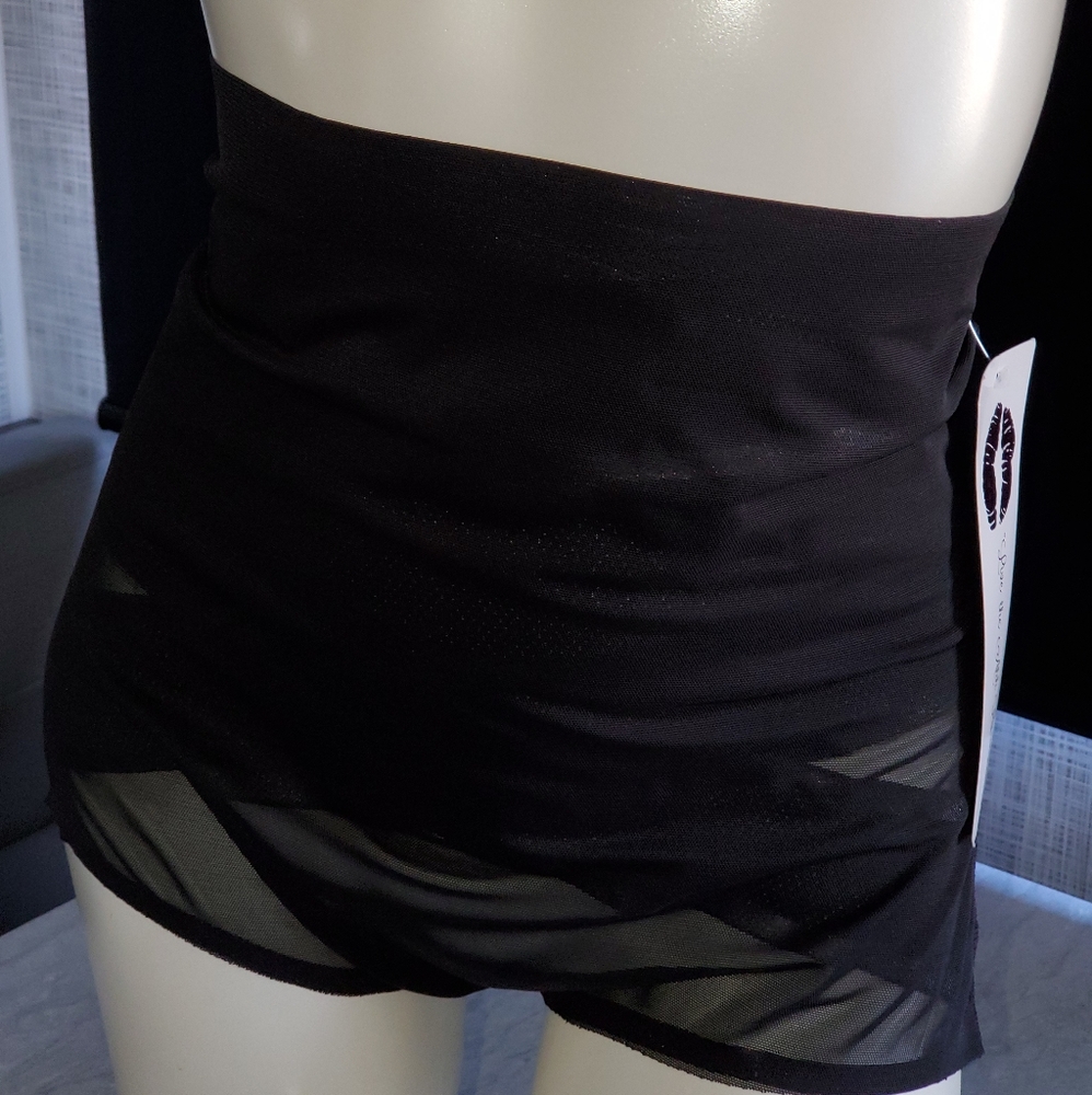NWT Rhonda Shear High-Waist Criss-Cross Shaper 1X
